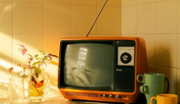 Ταινίες Σειρές Ertflix, Netflix και Cinobo
