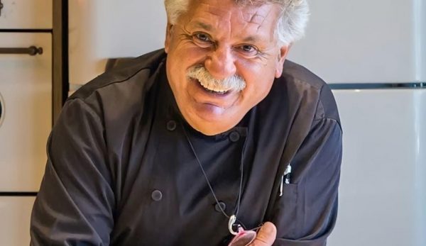 Λευτέρης Λαζάρου