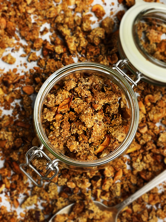 Συνταγή για Τραγανή Granola Μήλου