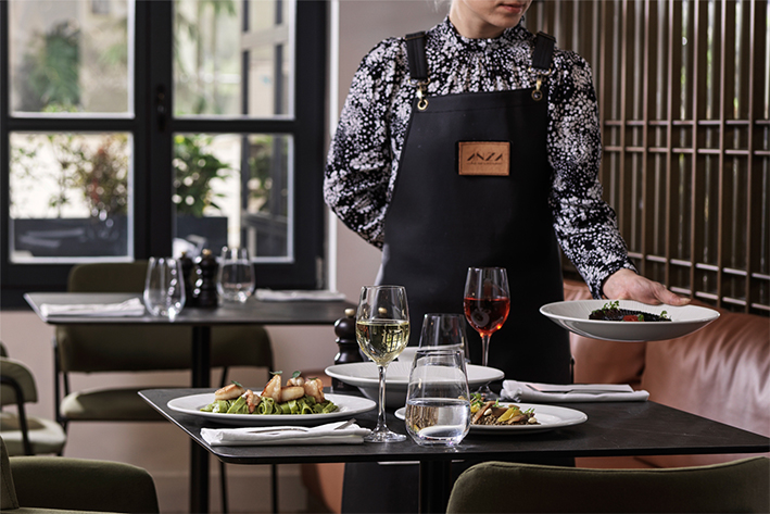 Αnza Kitchen & Bar